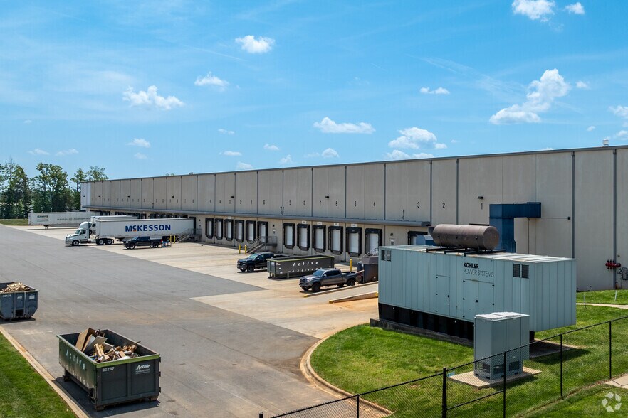 More Photos Of 885 Paragon Way, Rock Hill Warehouse For Lease