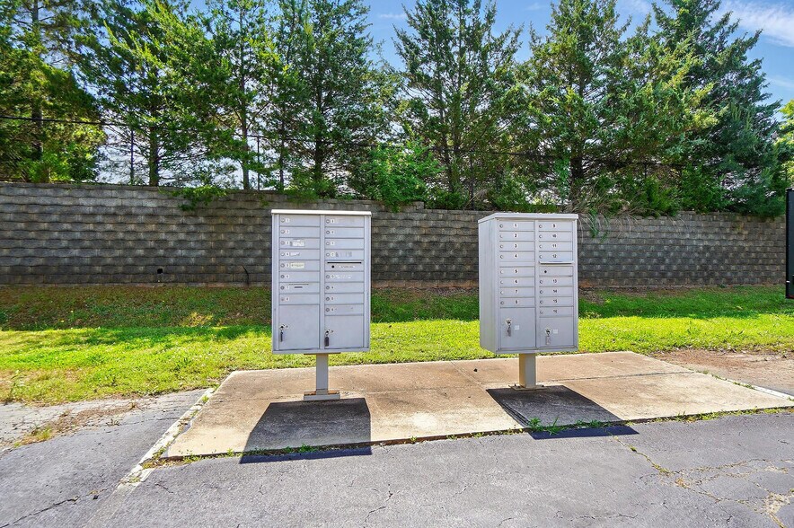 More Photos Of 1974 Carolina Place Dr, Fort Mill Light Distribution For Lease