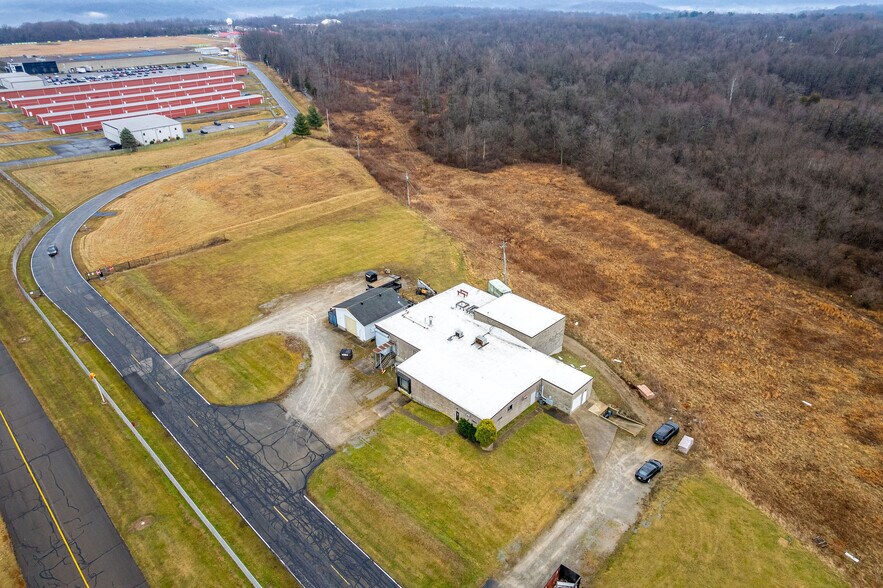 More Photos Of 2050 Sportys Dr, Batavia Warehouse For Sale