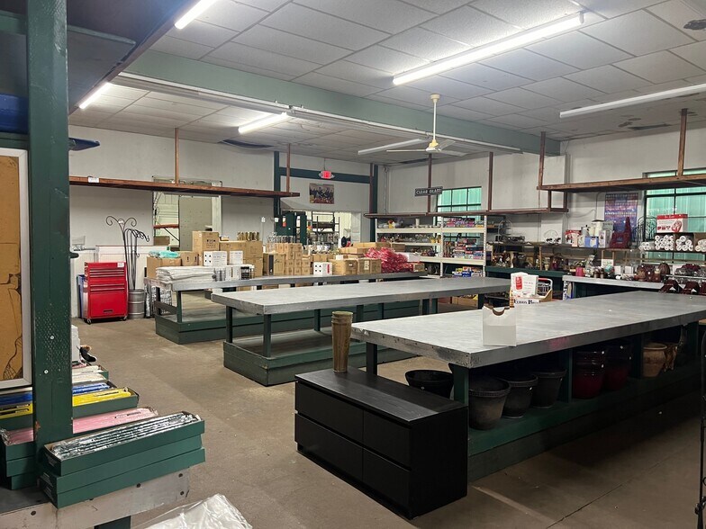 More Photos Of 565 Union Ave, Middlesex Flex For Sale