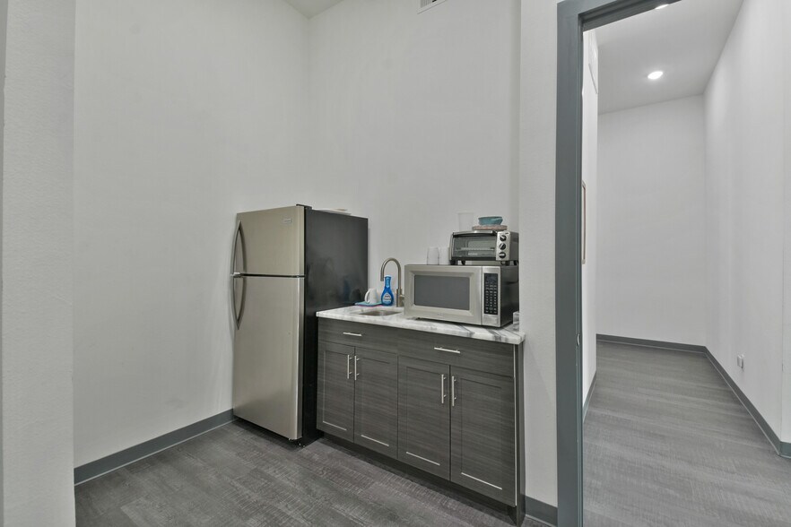 More Photos Of 11821 FM 1488, Magnolia Medical For Sale