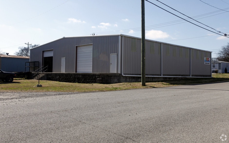 More Photos Of 41 Hart St, Nashville Warehouse For Lease
