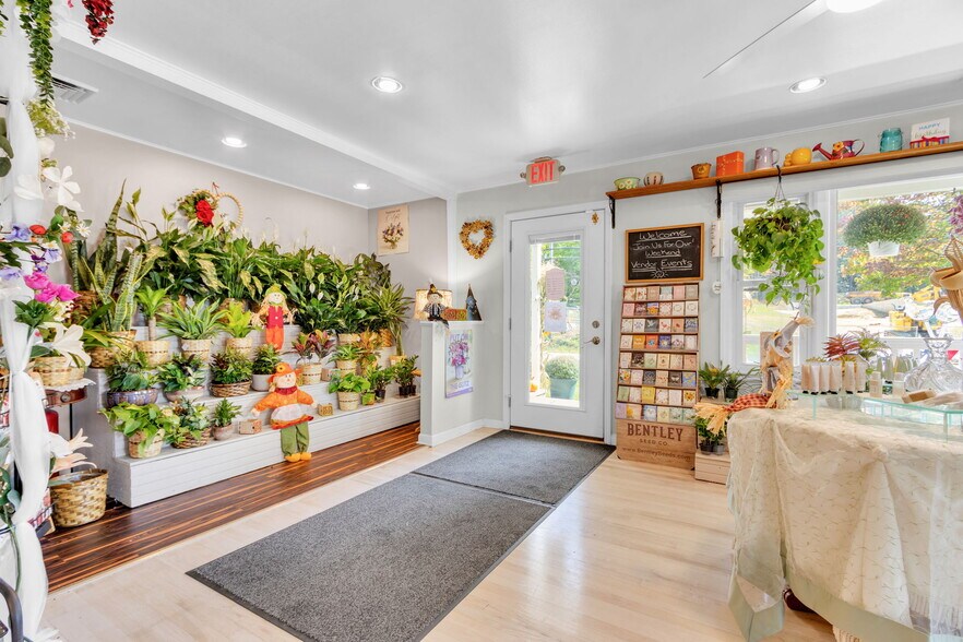 More Photos Of 1103 Route 82, East Fishkill General Retail For Sale