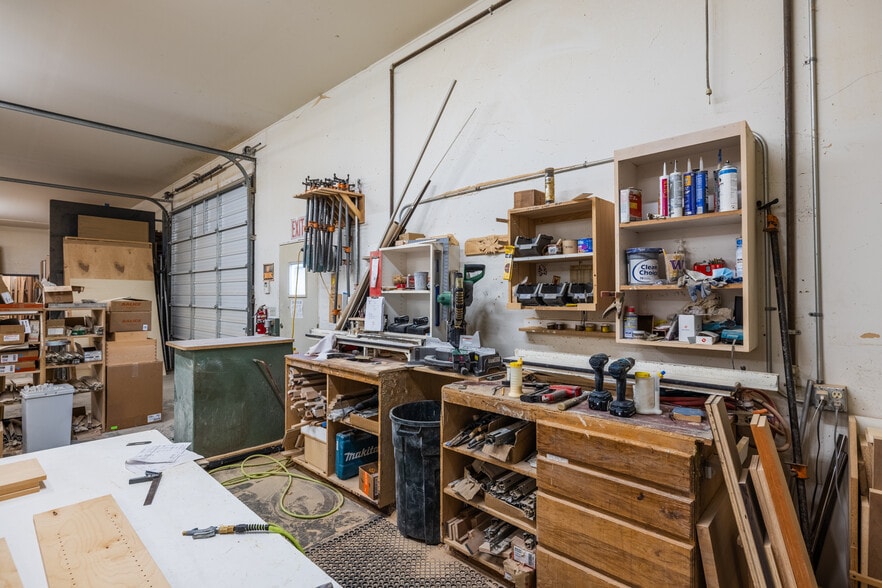 More Photos Of 3111 T Ave, Anacortes Warehouse For Sale