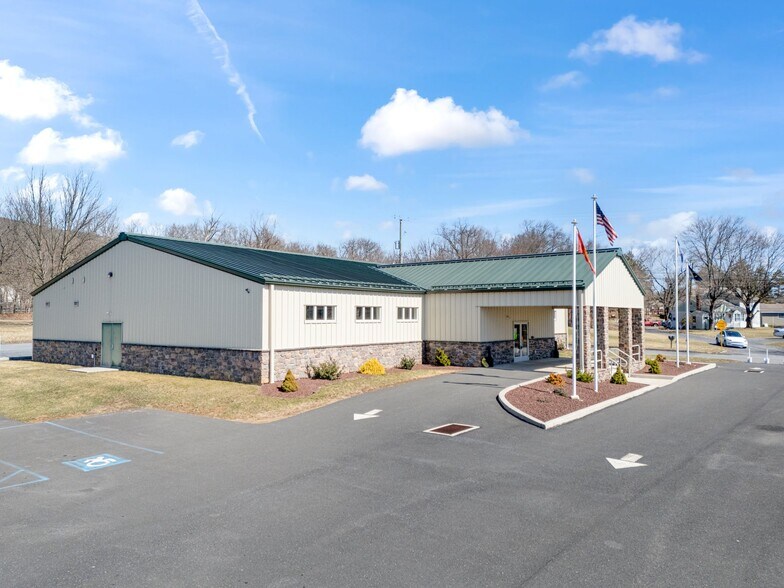 More Photos Of 111 N Broadway, Wind Gap Freestanding For Sale