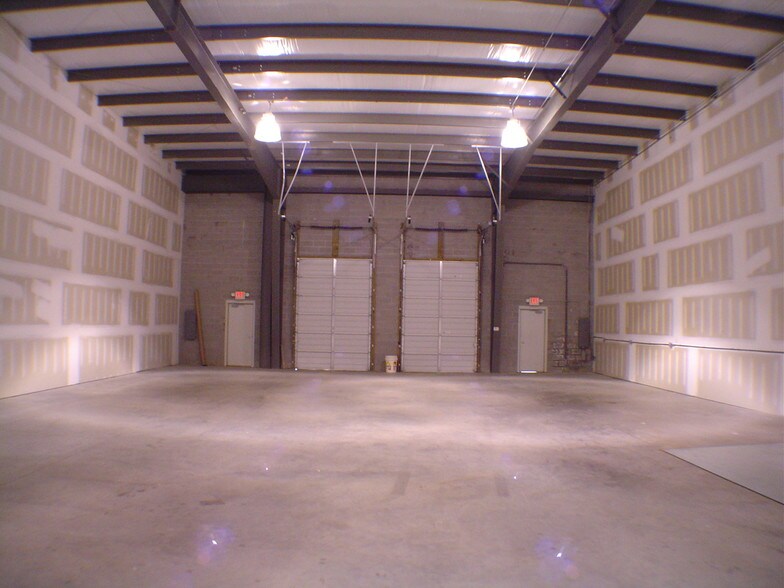 More Photos Of 617 Innovation Dr, Chesapeake Flex For Lease