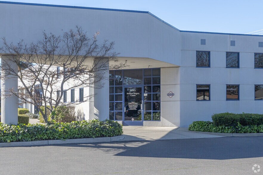 More Photos Of 400 E Orangeburg Ave, Modesto Medical For Sale