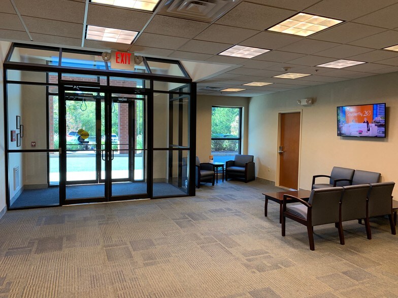 More Photos Of 108 Bilby Rd, Hackettstown Medical For Lease