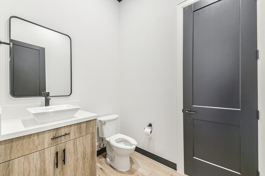 More Photos Of 11821 FM 1488, Magnolia Medical For Sale