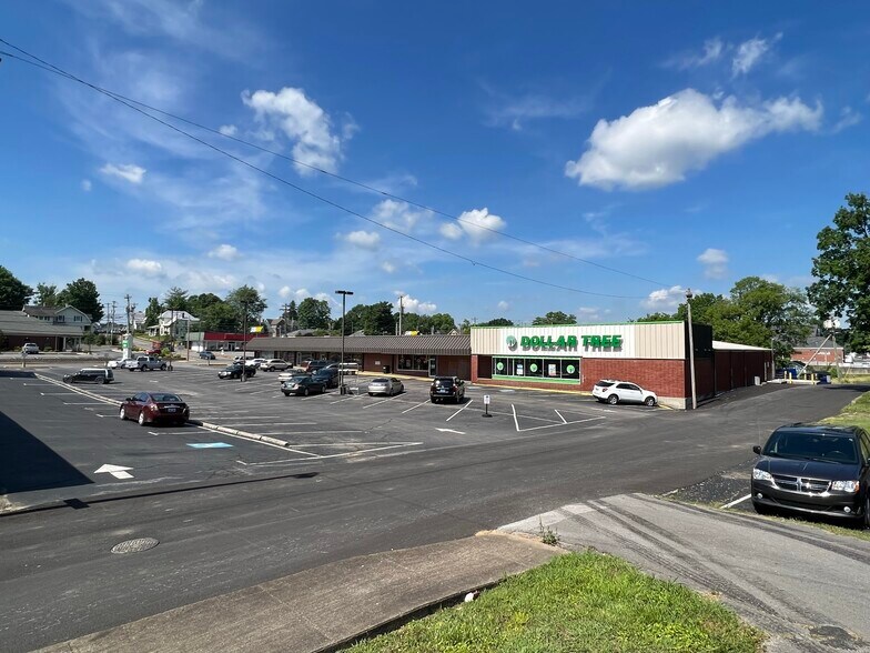 More Photos Of 523 E Main st, Scottsville General Retail For Sale