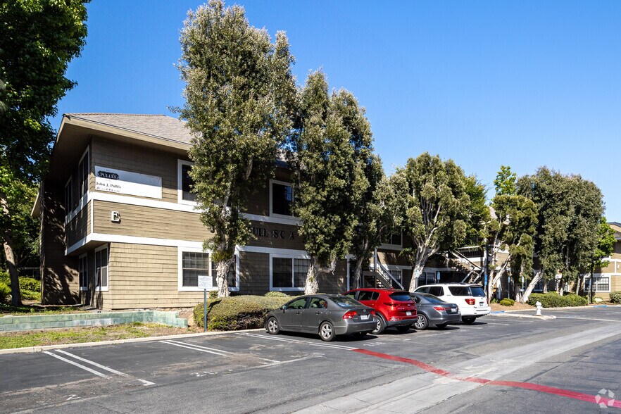 Primary Photo Of 2900 Bristol St, Costa Mesa Medical For Lease