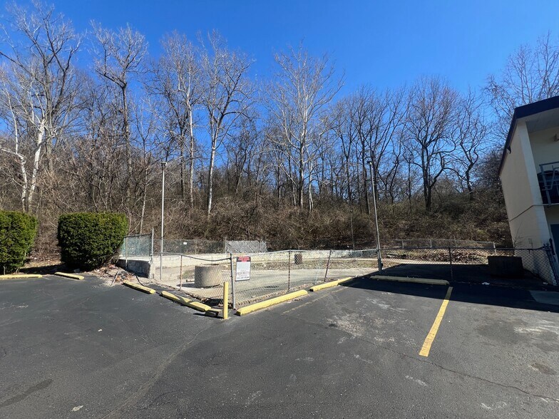 More Photos Of 3356 Central Pky, Cincinnati Land For Sale