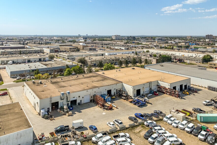 More Photos Of 9712-9732 54th Ave NW, Edmonton Flex For Lease