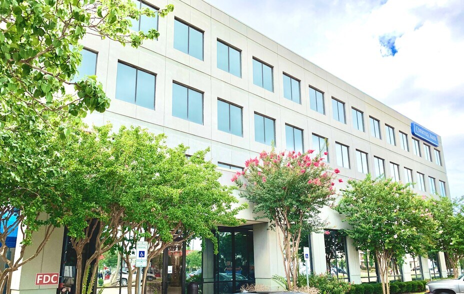 More Photos Of 13111 Westheimer Rd, Houston Office For Sale