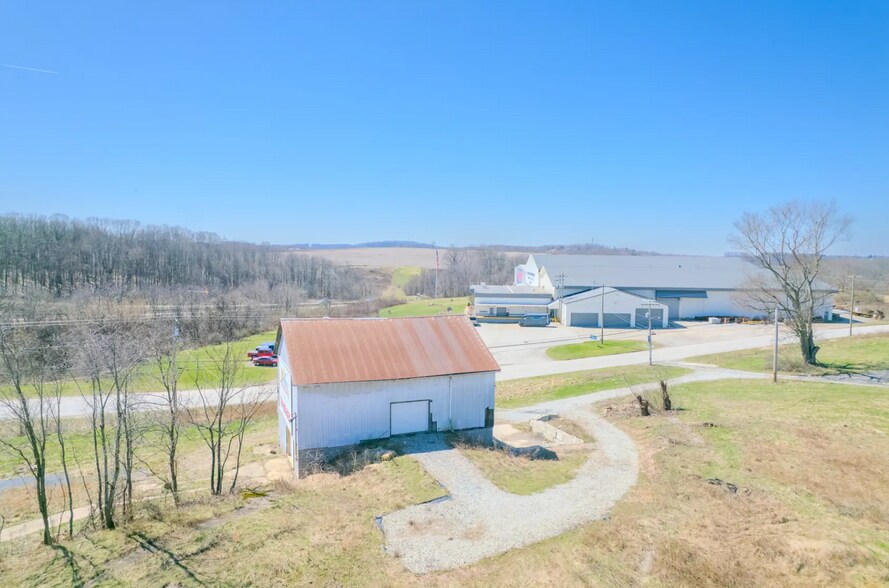 More Photos Of 651 E Pittsburgh St, Greensburg Warehouse For Lease