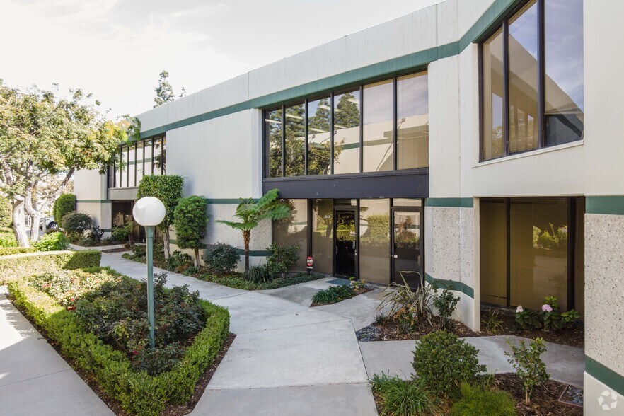 More Photos Of 9301-9325 Eton Ave, Chatsworth Unknown For Lease