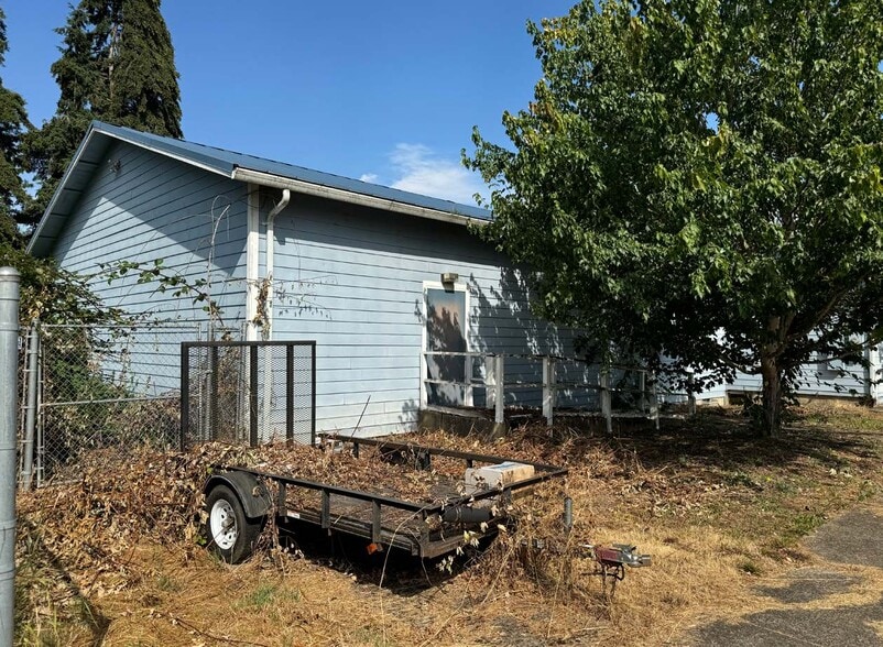 More Photos Of 240 NW Washington St, Sheridan Lodge Meeting Hall For Sale