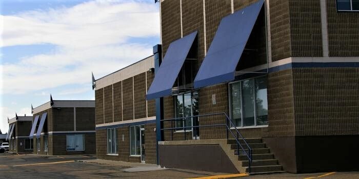 More Photos Of 25 Chisholm Ave, St. Albert Warehouse For Lease