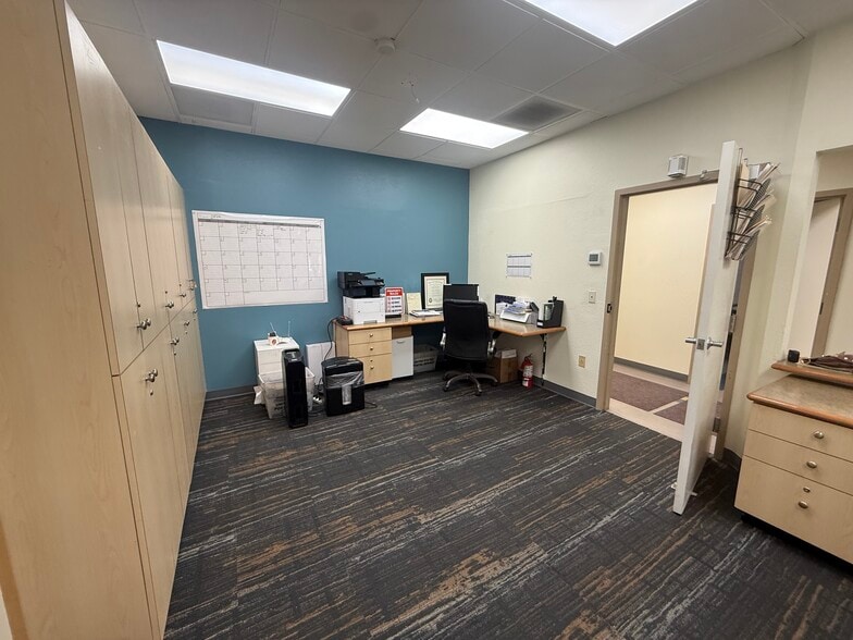 More Photos Of 3220 W Charleston Blvd, Las Vegas Medical For Lease