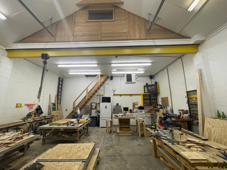 More Photos Of 375 Forest Ave, North Lima Flex For Sale