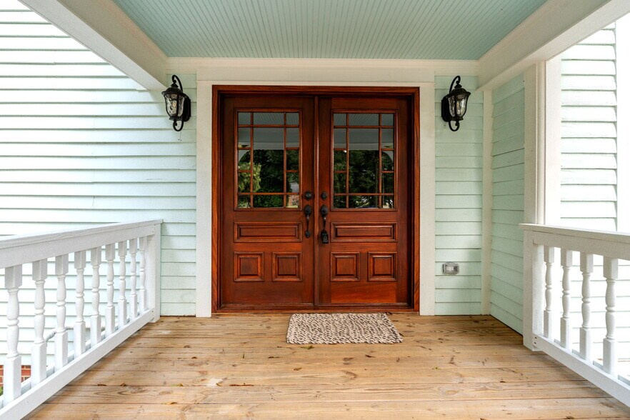 More Photos Of 202 W Main St, Sanford Office Residential For Sale