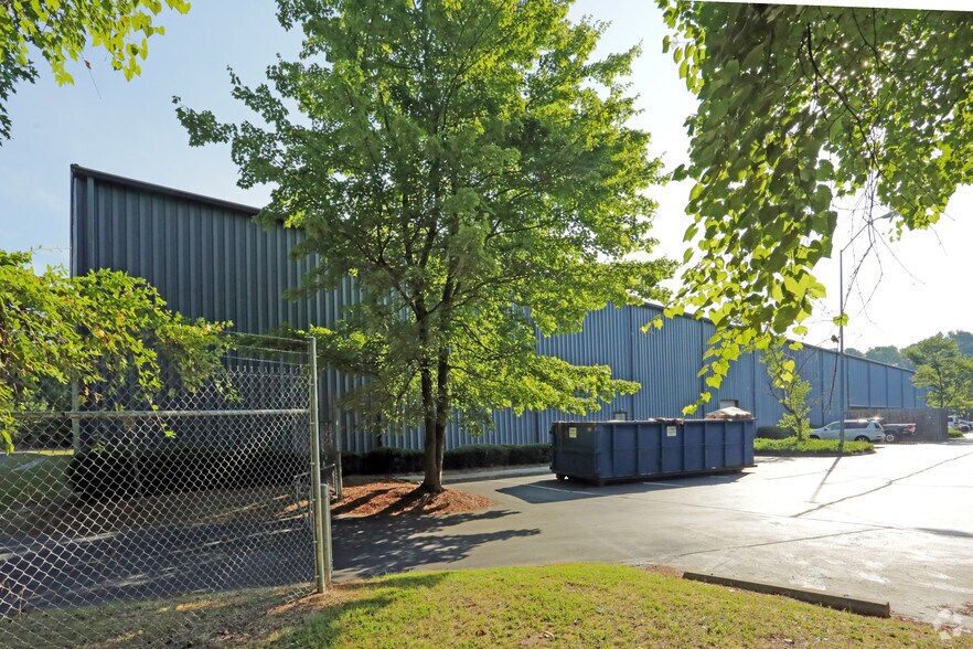 More Photos Of 1711 Corporation Pky, Raleigh Warehouse For Sale