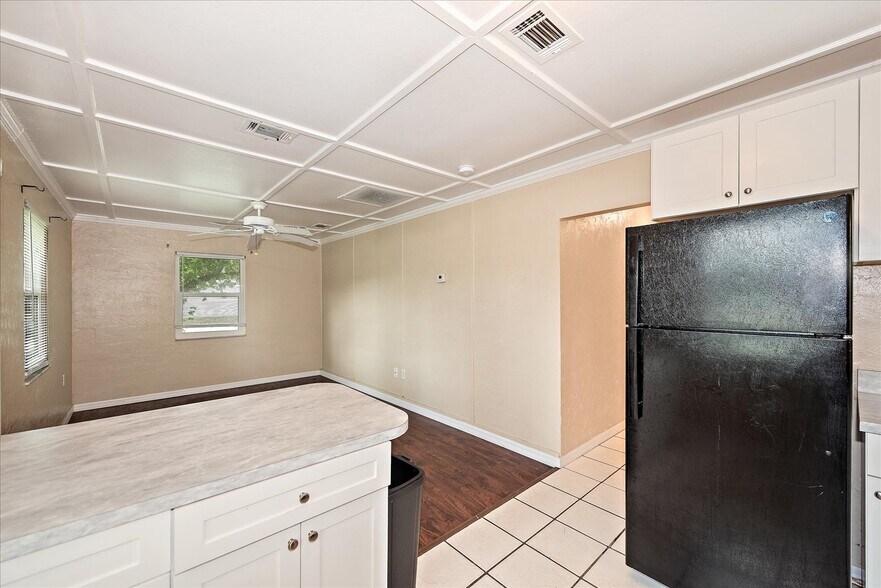 More Photos Of 1905 Oakley Ave, Fort Myers Apartments For Sale