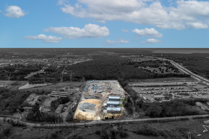 More Photos Of 1240 Blackland Trl, Lavon Warehouse For Lease