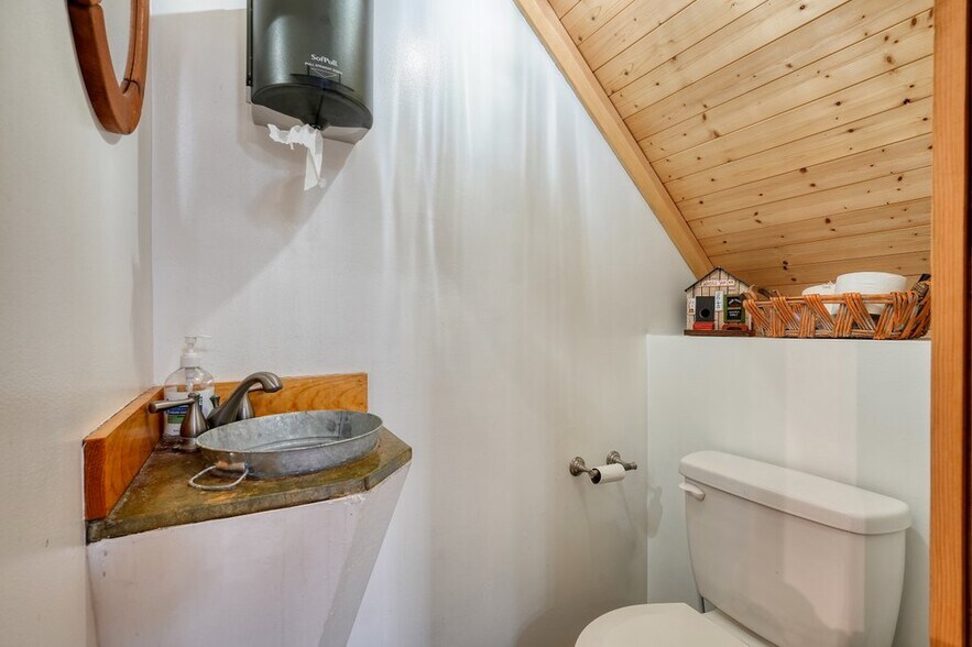More Photos Of 400 Mulberry Gap Rd, Ellijay Hospitality For Sale