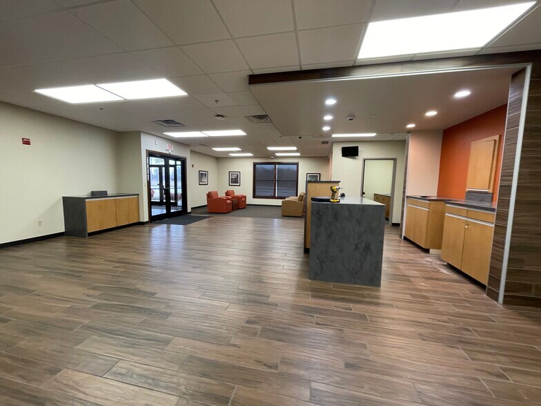 More Photos Of 5220 N Hwy 167, Catoosa Freestanding For Sale