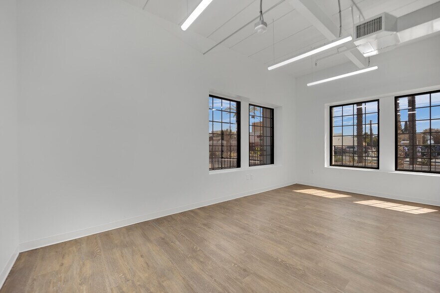 More Photos Of 730 Las Vegas Blvd, Las Vegas Office For Lease