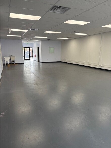 More Photos Of 1059 North Ave, Grand Junction Freestanding For Lease