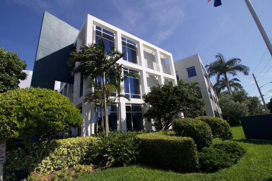 More Photos Of 1615 S Federal Hwy, Boca Raton Office For Lease