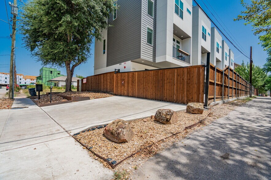 More Photos Of 4514 Cabell Dr, Dallas Apartments For Sale