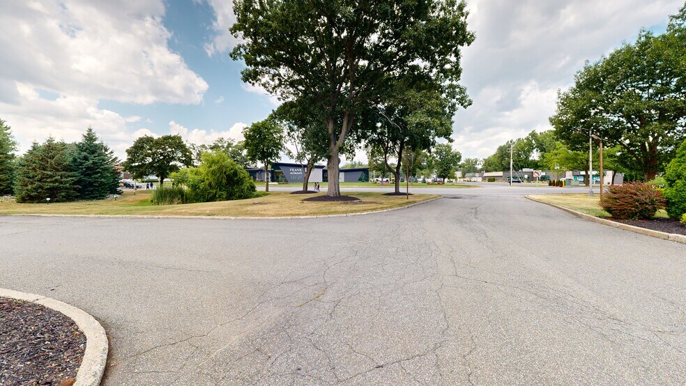 More Photos Of 151 Wolf Rd, Colonie Freestanding For Sale