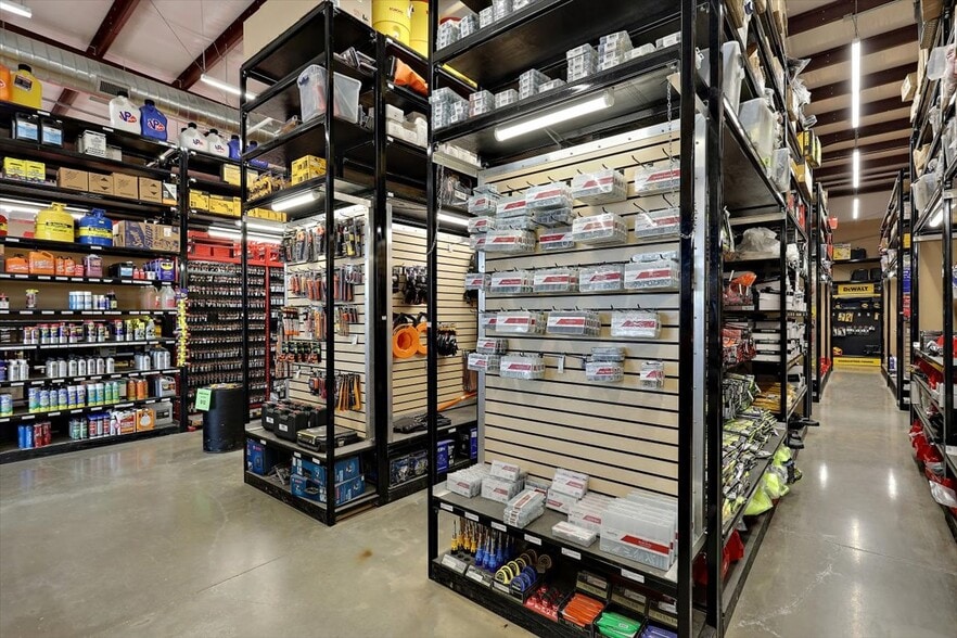 More Photos Of 104 Hazelton Cv, Gluckstadt Light Distribution For Lease