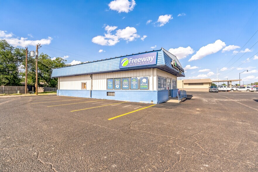 More Photos Of 2406 34th St, Lubbock Office For Sale