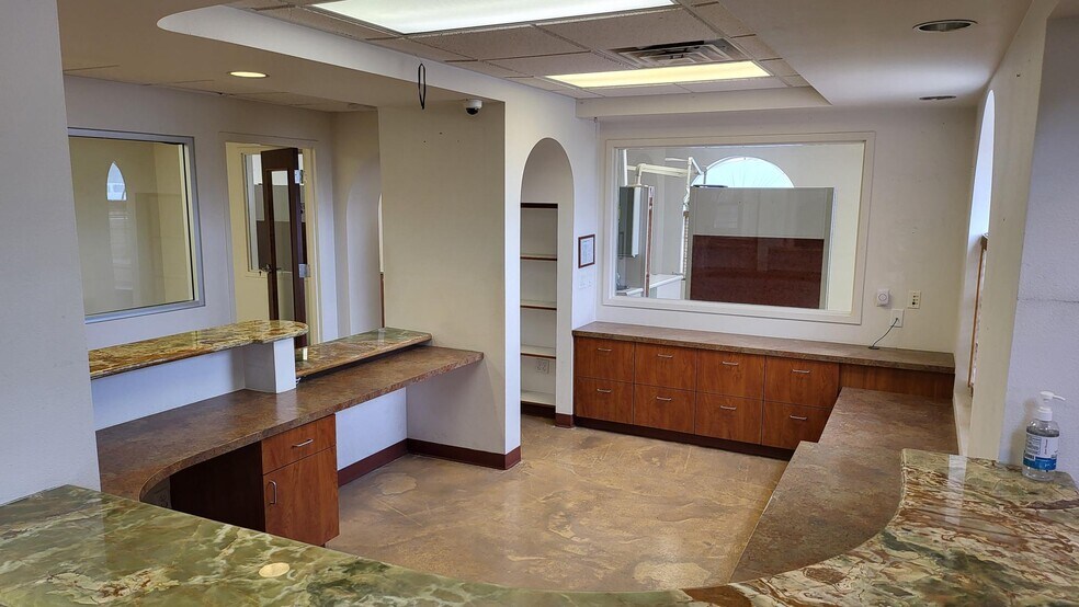 More Photos Of 1825 E Flamingo Rd, Las Vegas Office For Sale