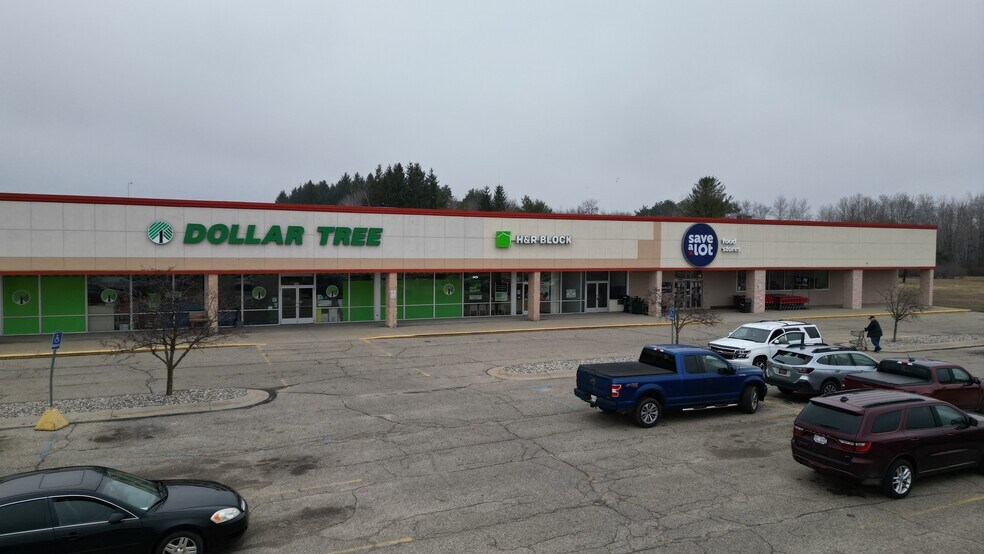 More Photos Of 174 James Robertson Dr, Gladwin Unknown For Lease