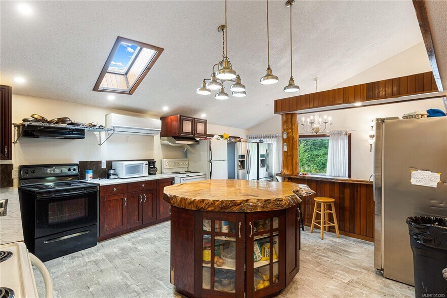 More Photos Of 1747 Nahmint Rd, Qualicum Beach Lodge Meeting Hall For Sale