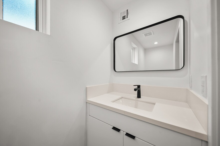 More Photos Of 171 S Hoover St, Los Angeles Apartments For Sale