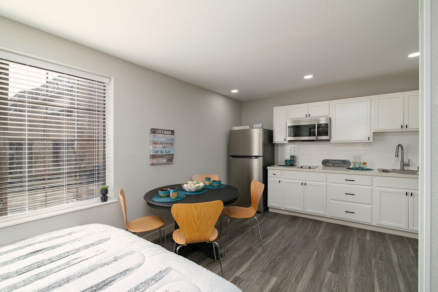 More Photos Of 3211 S 79th East Ave, Tulsa Apartments For Sale