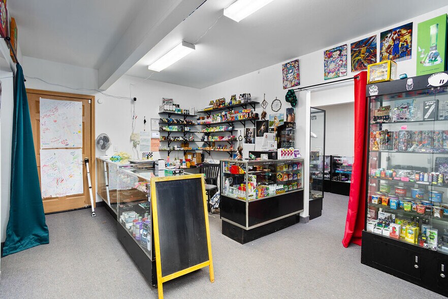 More Photos Of 2001 8th Ave SE, Minot General Retail For Sale