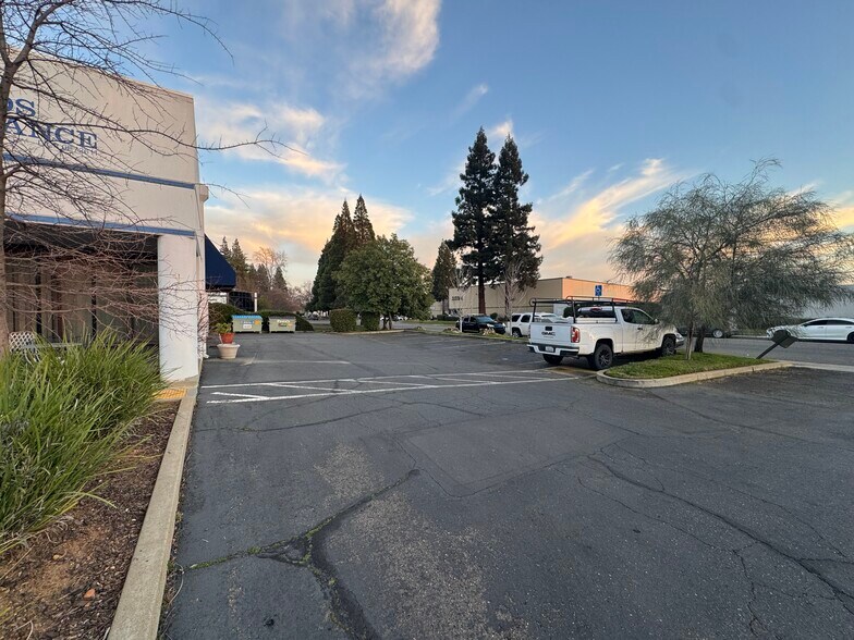 More Photos Of 3225 Monier Cir, Rancho Cordova Flex For Lease