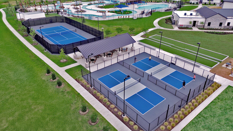 More Photos Of 10603 CASCADE CREEK DR, Rosharon Multifamily For Sale