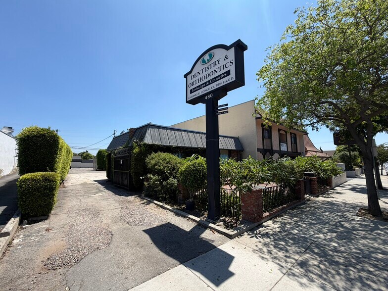 More Photos Of 480 S Rosemead Blvd, Pasadena Office For Sale
