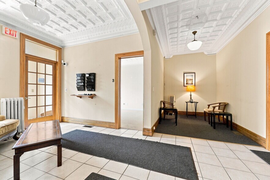 More Photos Of 44 Main St, Kingston Office For Lease