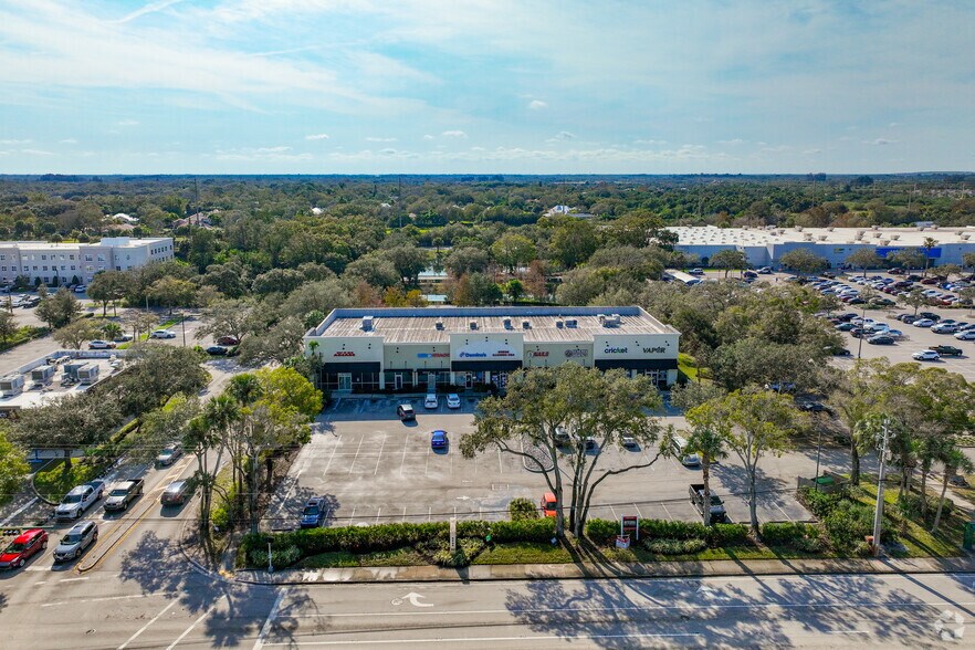 More Photos Of 5445 20th St, Vero Beach Unknown For Lease