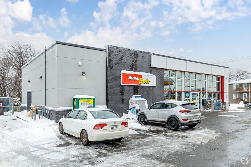 More Photos Of 1130 Boul Monseigneur-Langlois, Salaberry-de-valleyfield General Retail For Sale