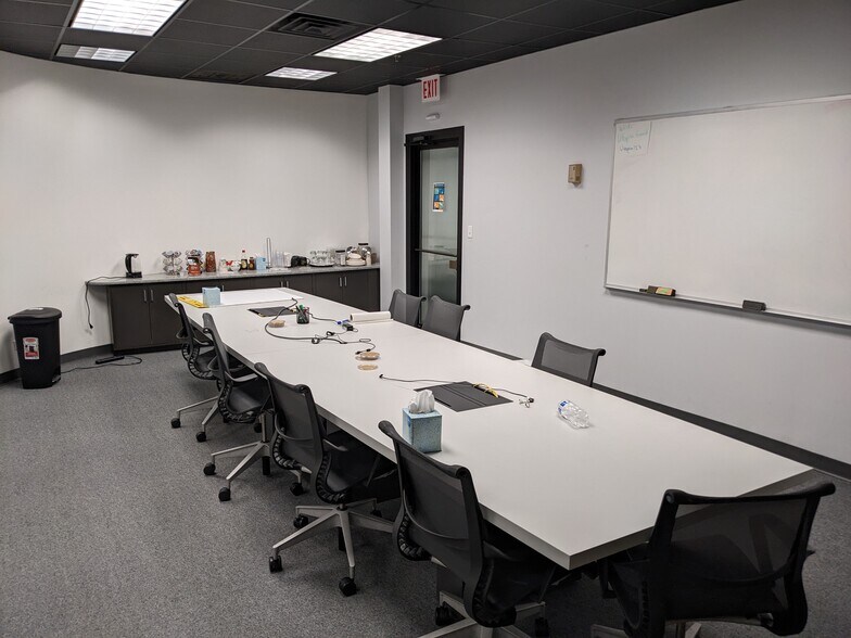 More Photos Of 405 S Washington Blvd, Mundelein Office For Sale